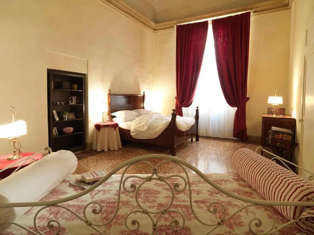 Antica Casa Zucchini B&B