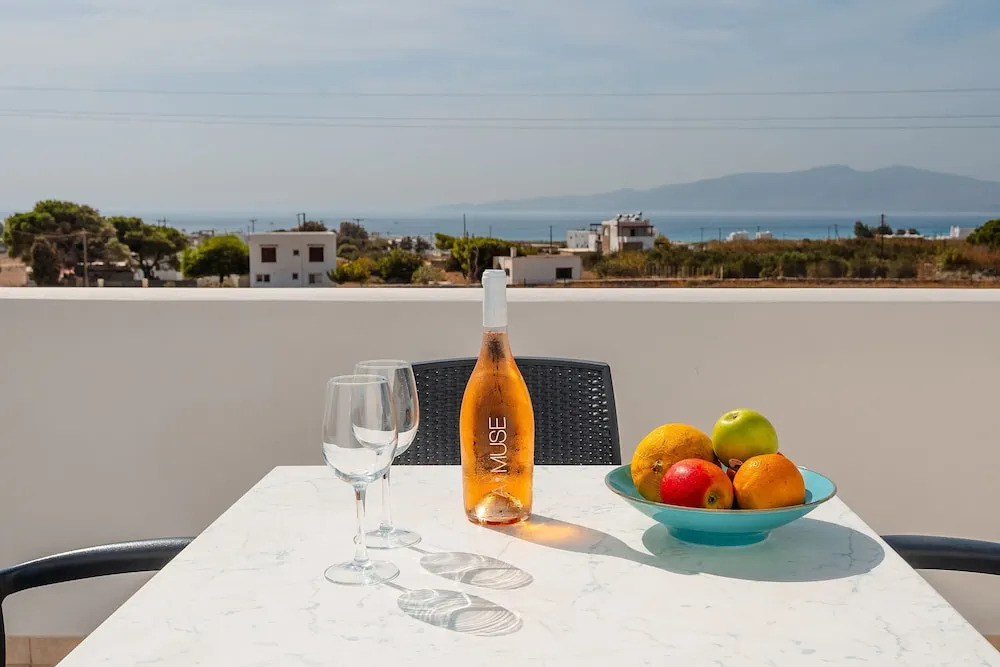Evripus Suites