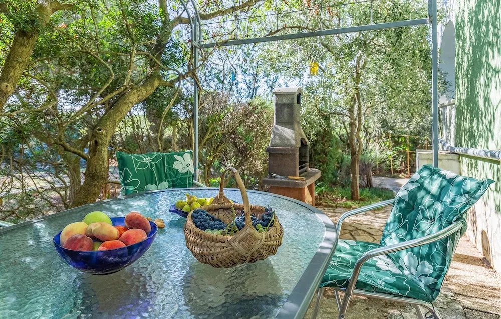 Amazing Apartment In Pula With Wifi