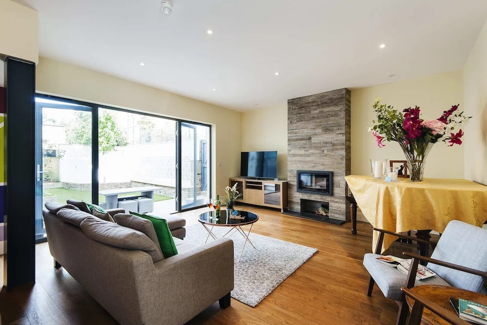 The Spacious Fulham Apartment - FOI
