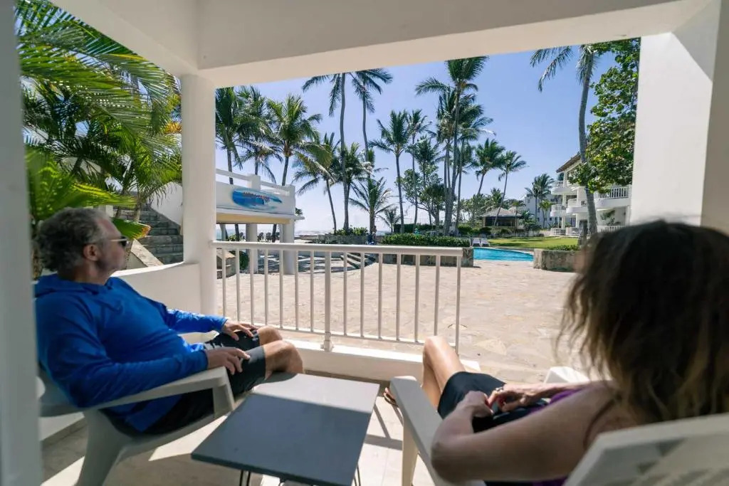 KITE BEACH Oceanfront LUXURY 2 BEDROOM - Patio by pool 100Mbps