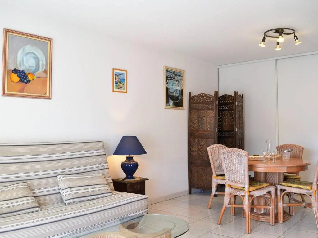 Appartement Le Lavandou, 2 pièces, 4 personnes - FR-1-251-399