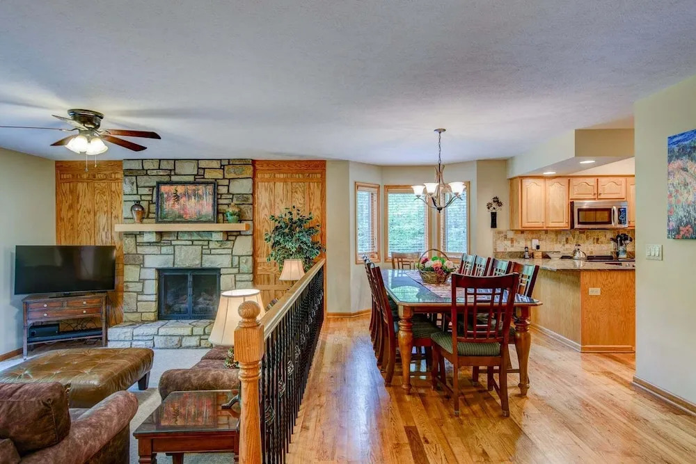 Chetola Berkshires 3 - 3BR With 2 Sleeper Sofas-walk To Blowing Rock