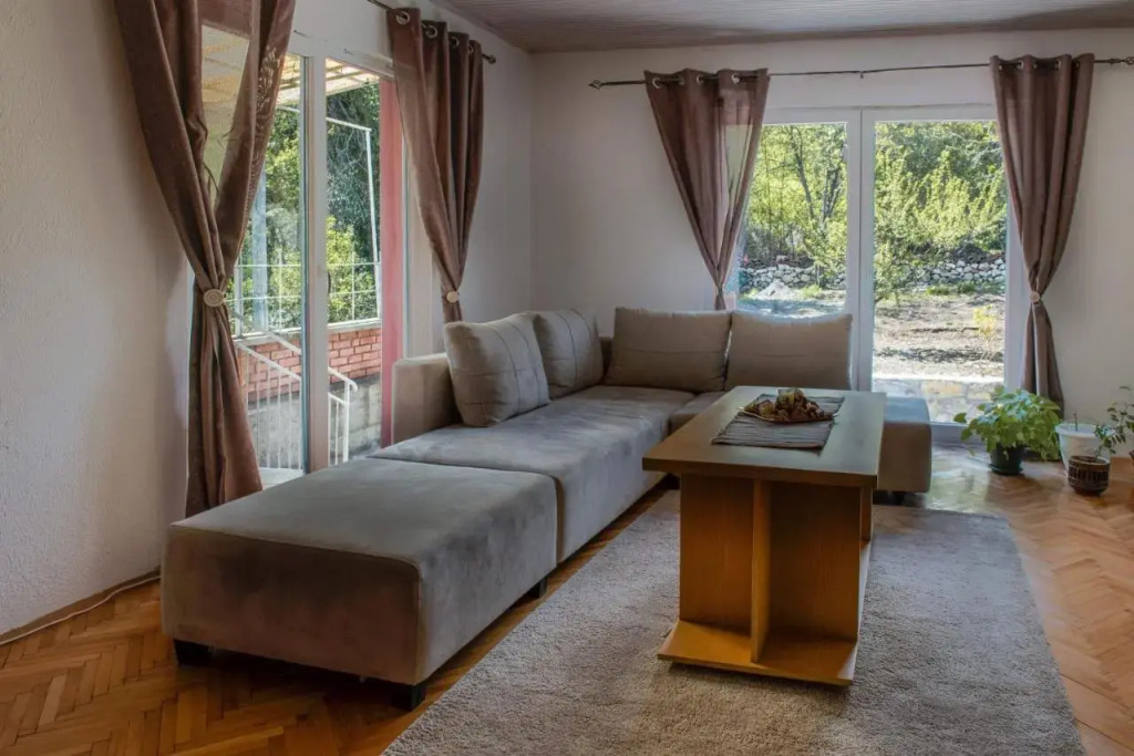 Villa Ella apartments