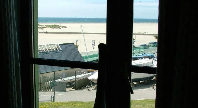 Sunray Suites