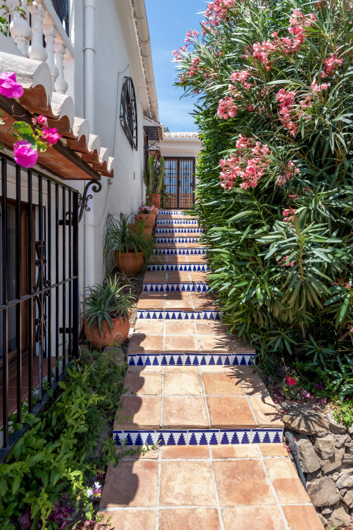 las palmeras stuning rural 3 bedroom property wiith perfectly maintained gardens  and private pool