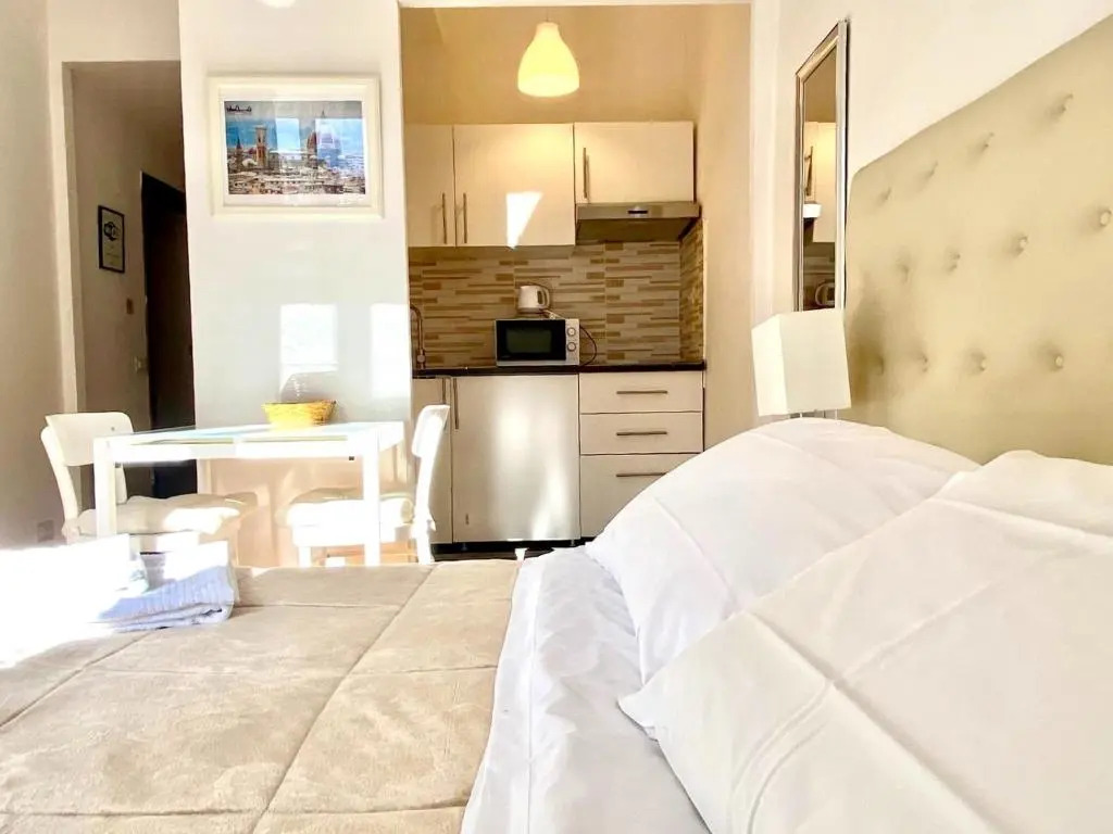 Silvio studio apartment for 2 people, Florence
