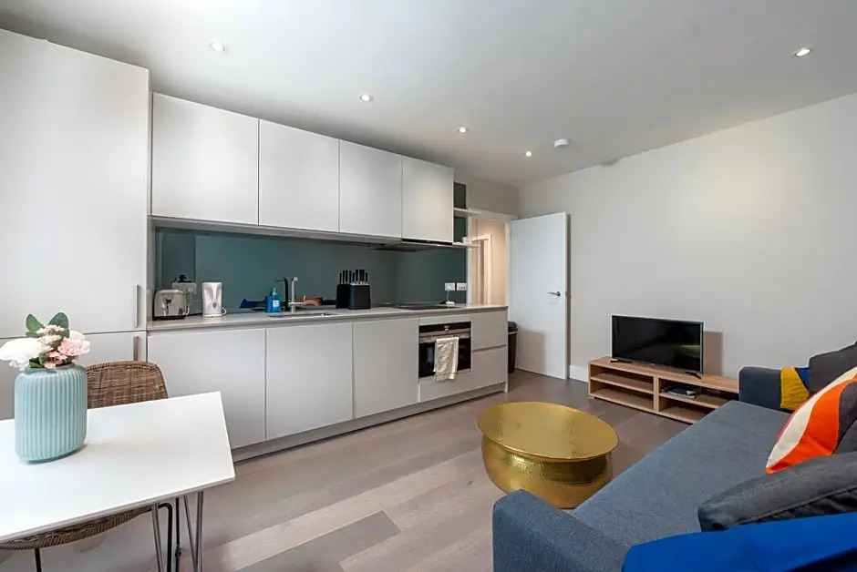 Meriden Court by CAPITAL