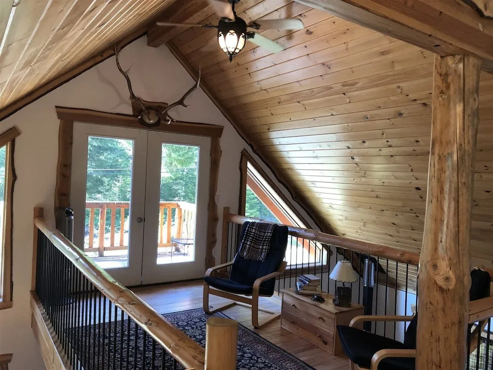 Bear Hideaway