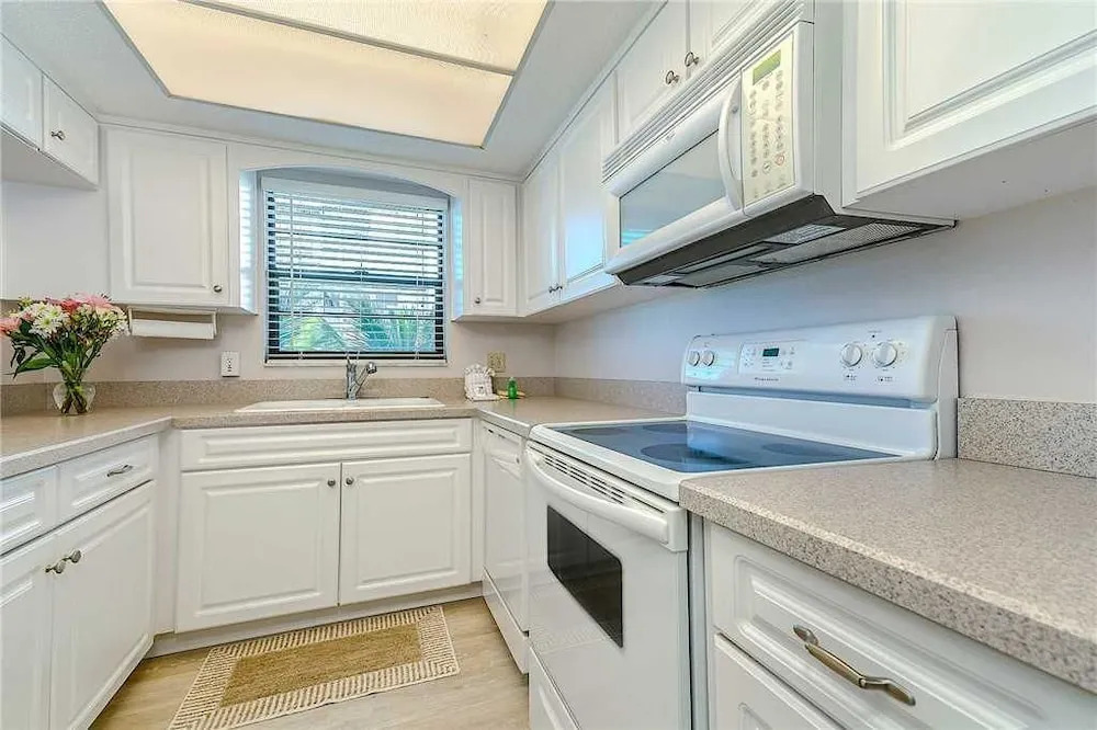 Shores of Madeira 205 - Two Bedroom Condo
