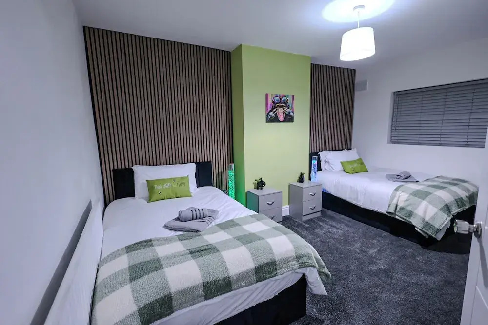Sleeps17 Bliss 7-bedroom Luxury Escape Birmingham