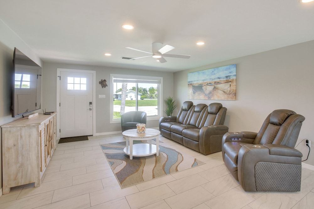 Waterfront Haven w/ Boat Dock! Punta Gorda Retreat