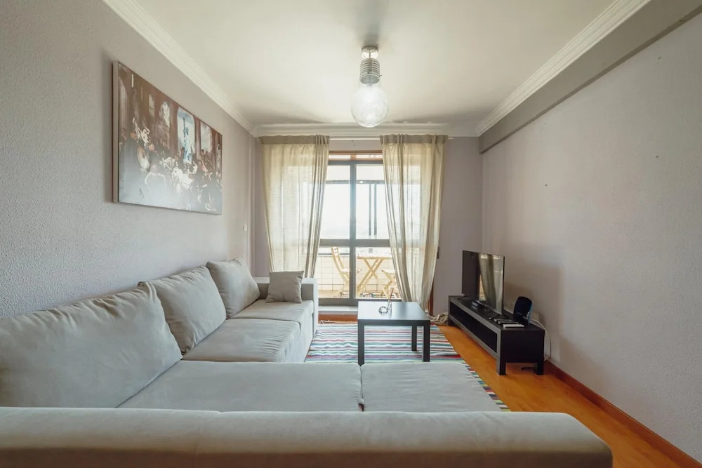 Matosinhos SEA Side 2BD by Vacationy