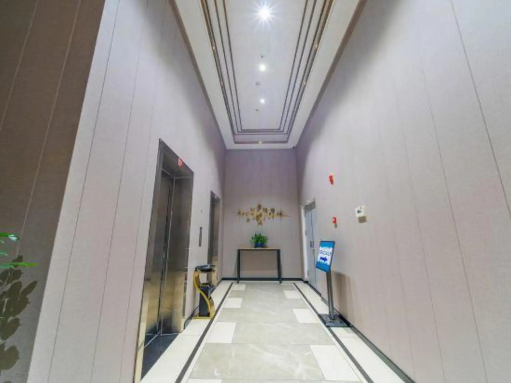 Chengdou huangyueguojihotel