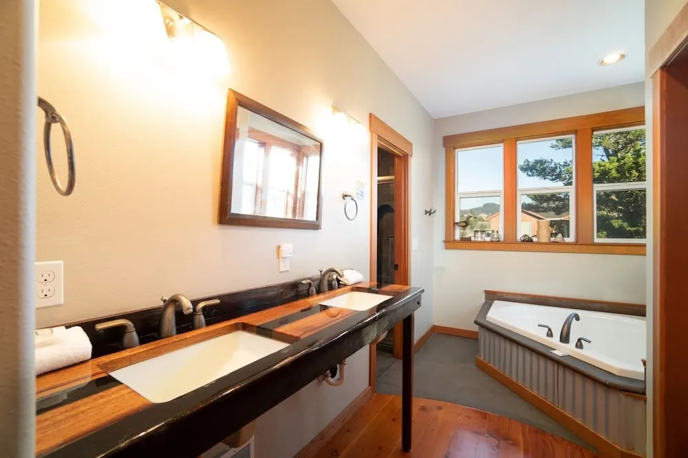 Swallow's Nest 4 Bedroom Home
