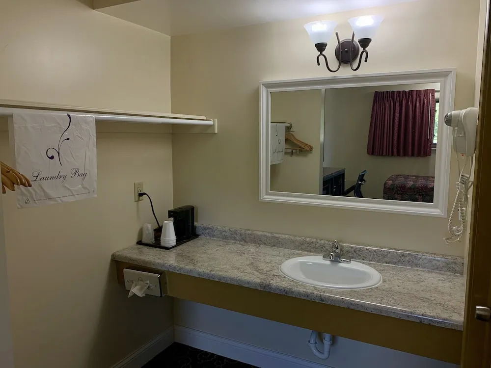 Kingsway Inn