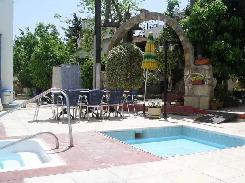 Renos Complex Tourist Apartments