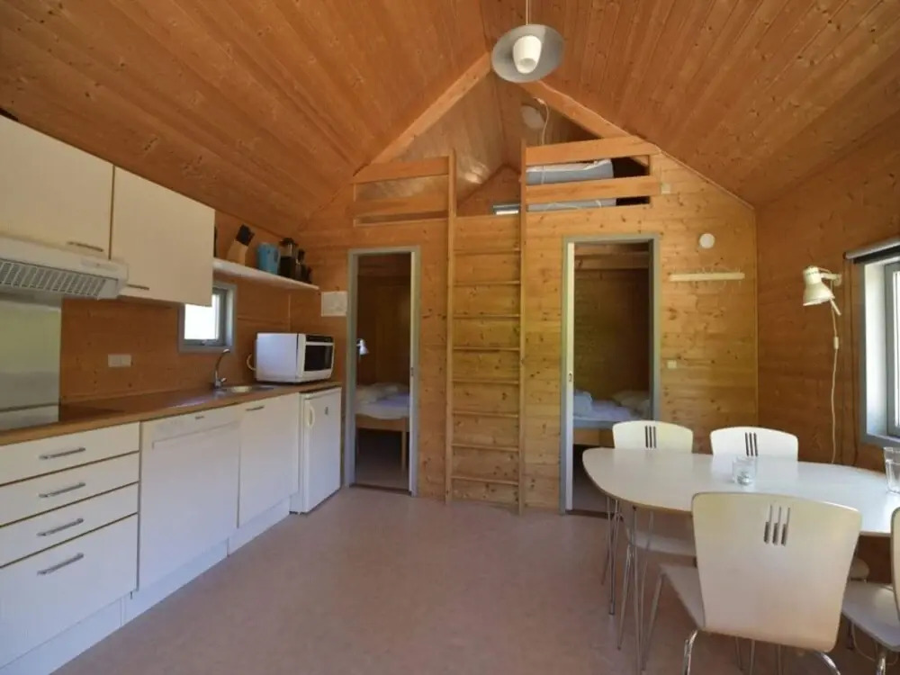 Cabin in Camping Resort-shared Bathroom