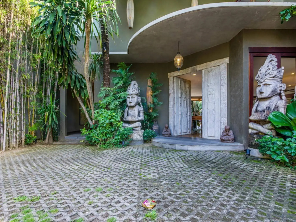 Villa Yoga by Villa Finder
