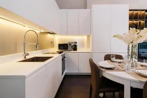Kensington Garden View Apartment