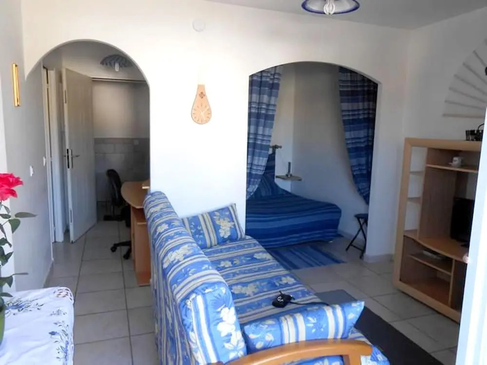 Studio in Draguignan, with Pool Access And Furnished Terrace - 25 Km From the Beach