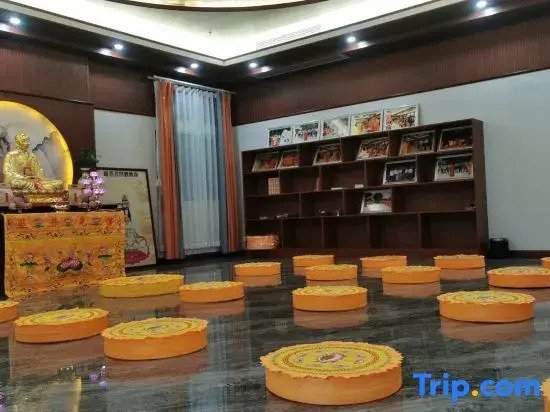 Xinxing Guo'en Hotel (Liuzu's Hometown)