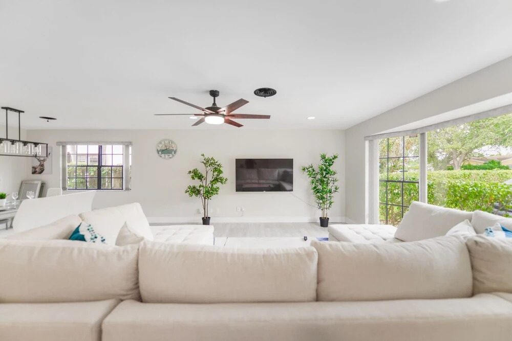 Great 3BR family house. Pool n Billiards