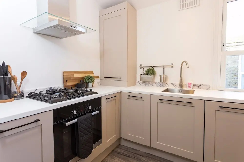 2 Bedroom Flat in Wandsworth Close to Tube Station