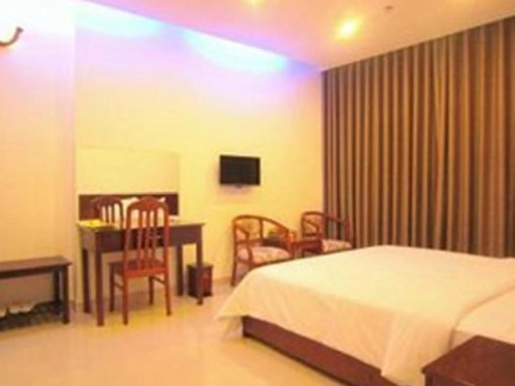 Apogee Hotel