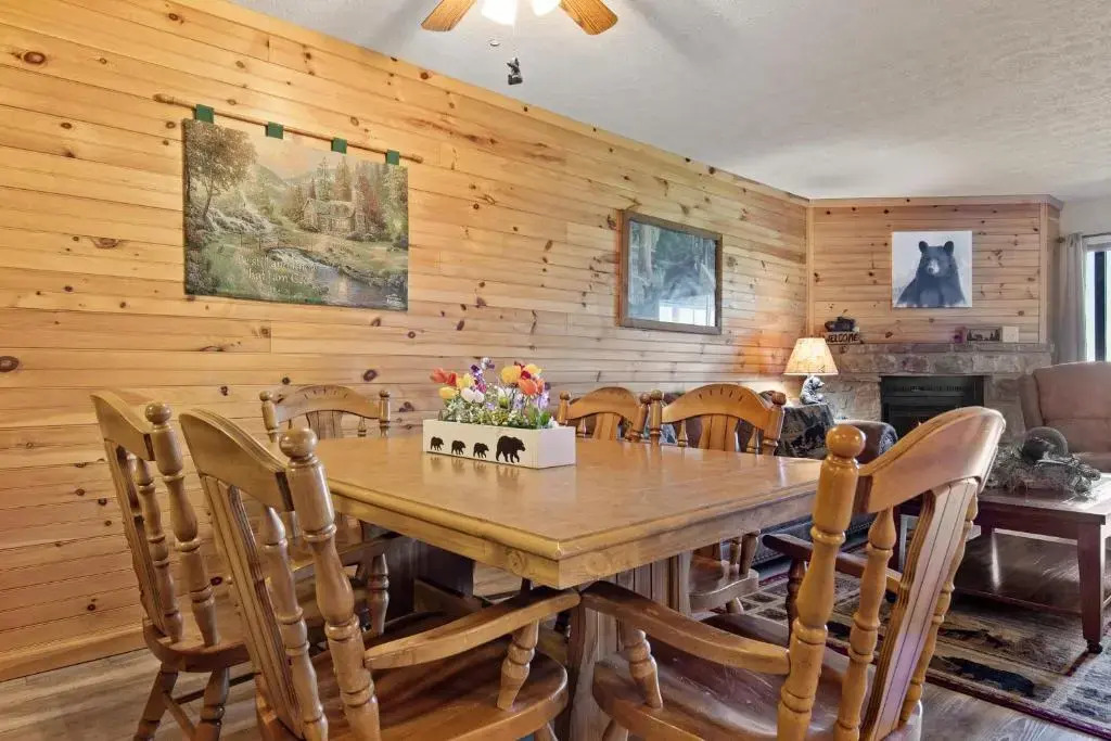 Bear Cub Retreat by Jackson Mountain Rentals