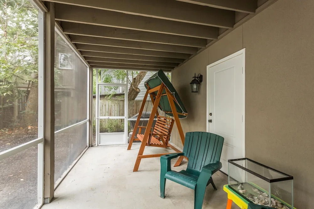 1067 College by Hodnett Cooper