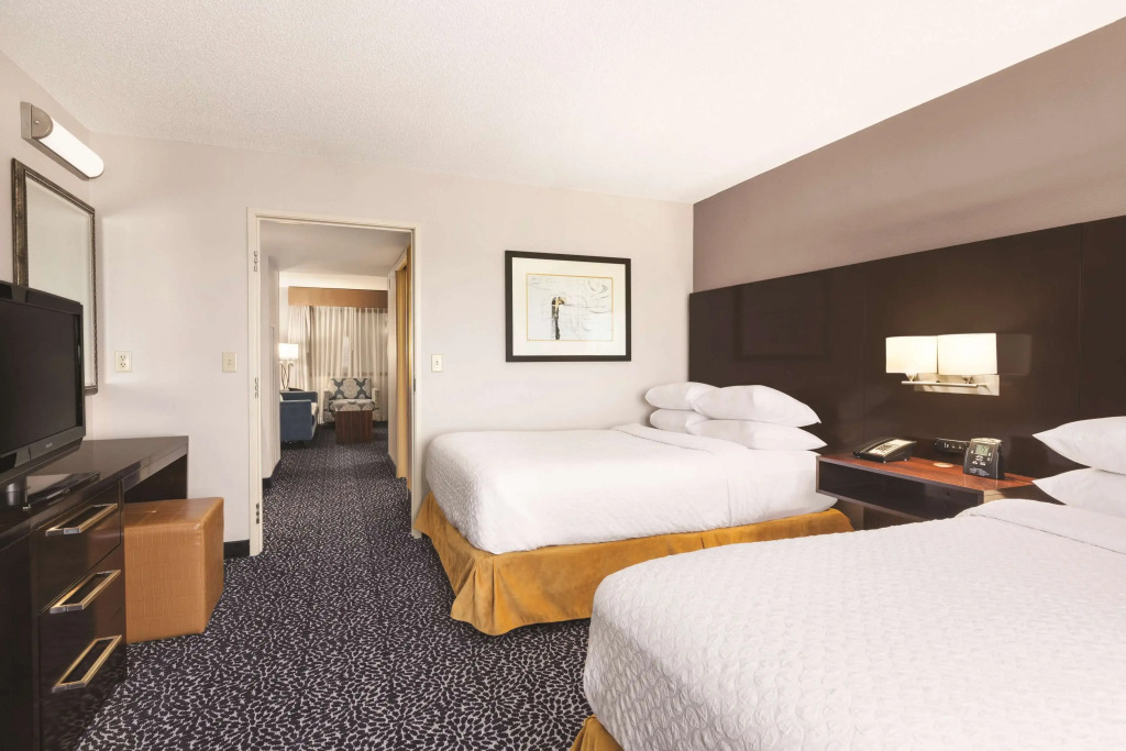Embassy Suites Louisville East