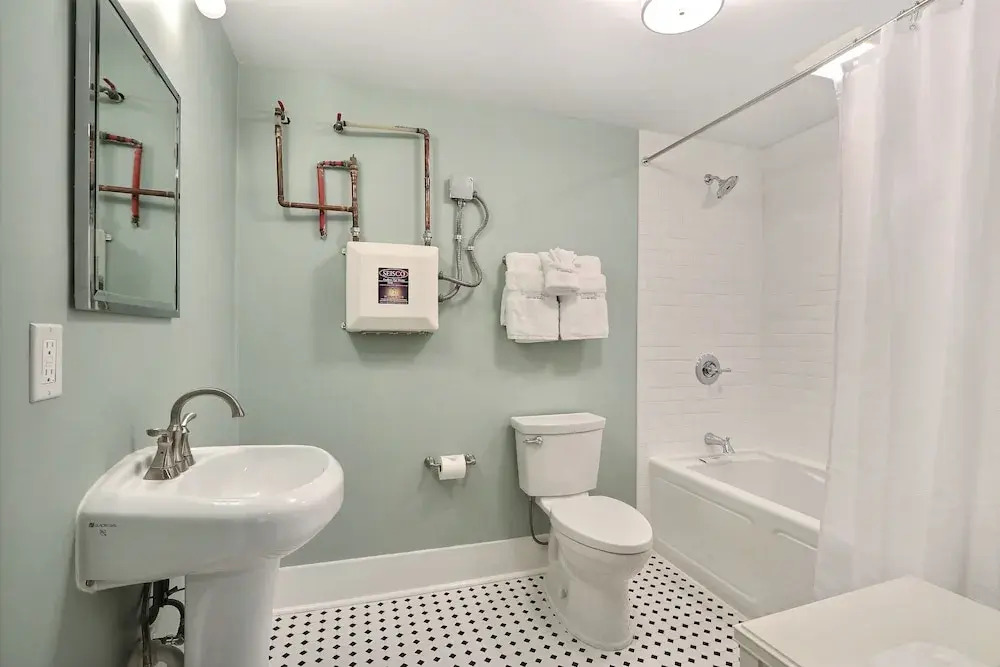 Gallery Stays - Parkside Suite