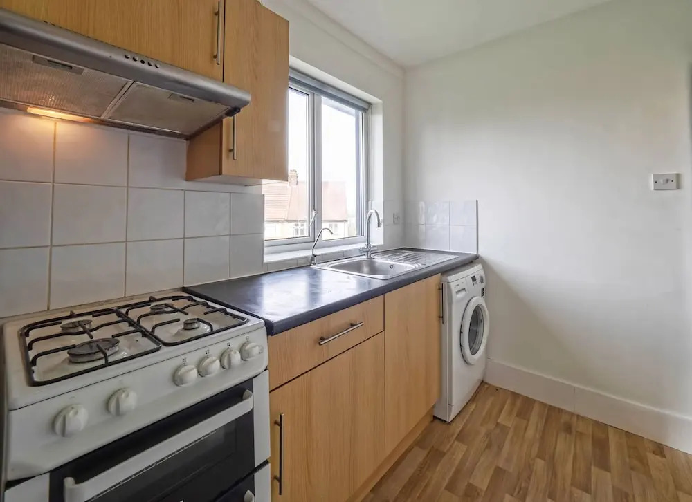 2 Bedroom Apt in Residential Locality