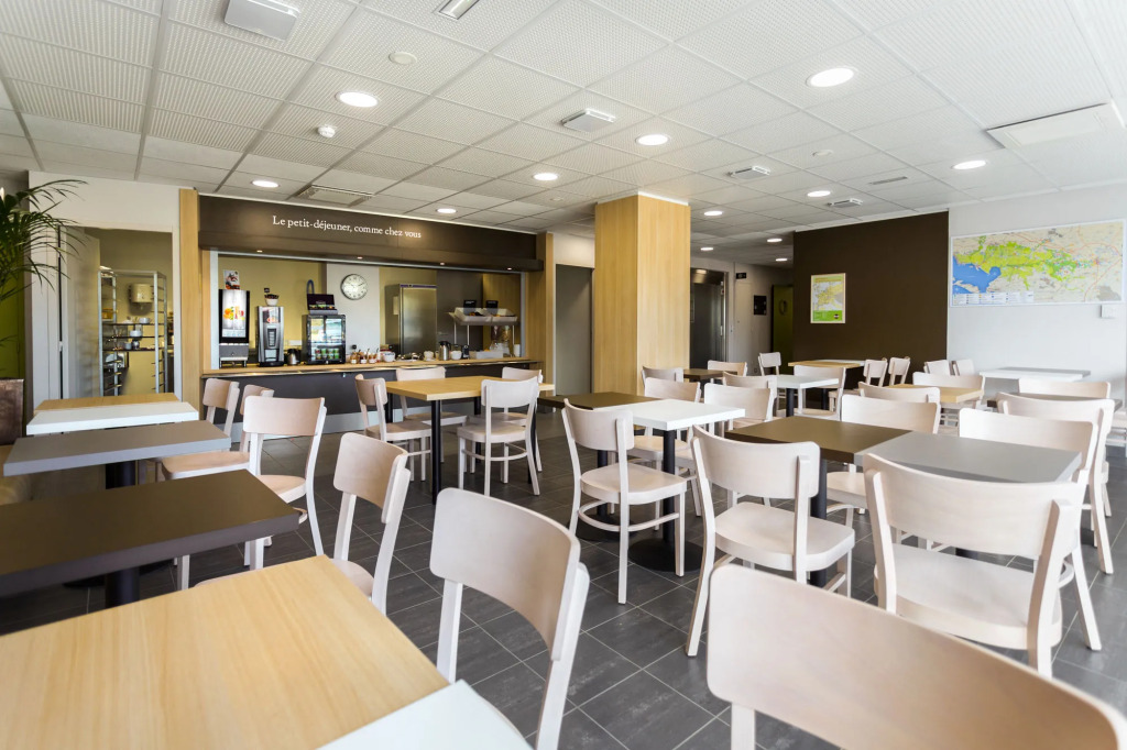 B&B HOTEL Niort Marais Poitevin Est
