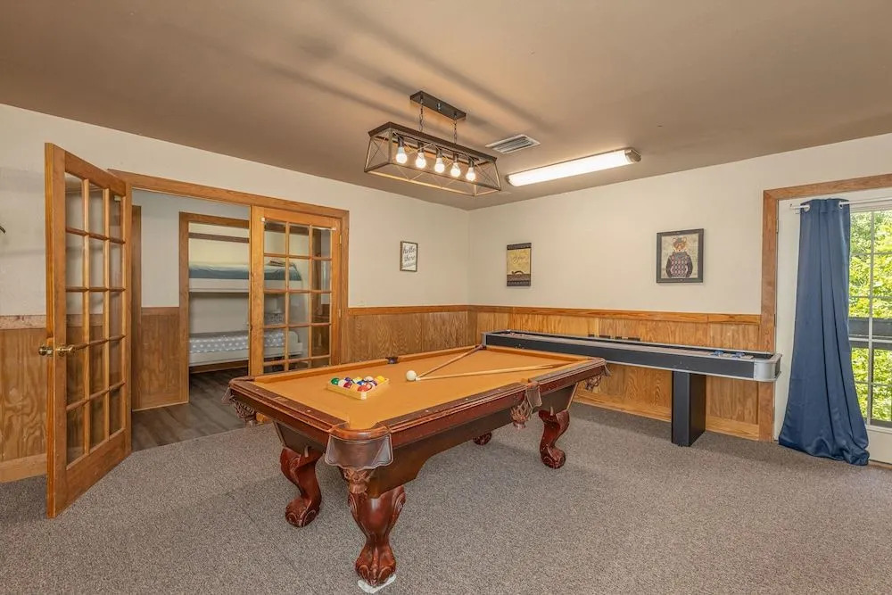 Magnolia Place 5 - Eight Bedroom Chalet