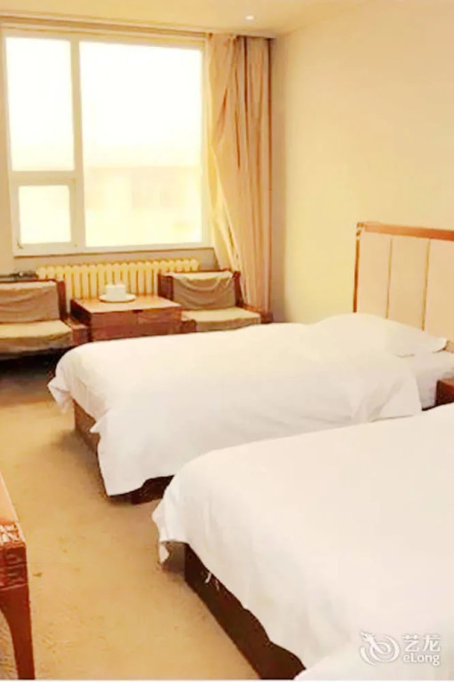 Yinzuo Jiayi Hotel (Dongying Huanghe Road Wanda Plaza)