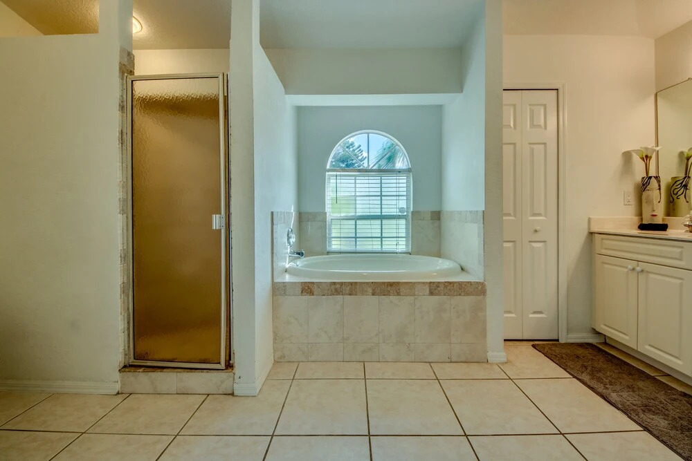 Villazo Ann, Cape Coral