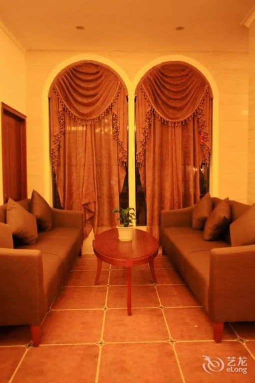 Theme Holiday Hotel