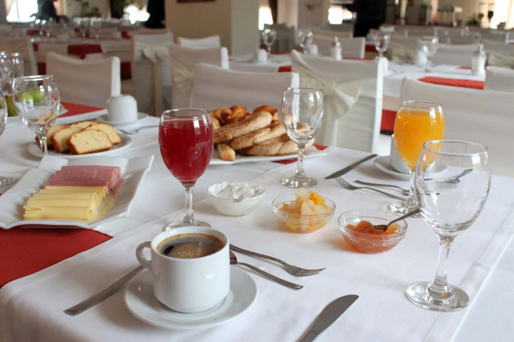 Famissi Eden Hotel