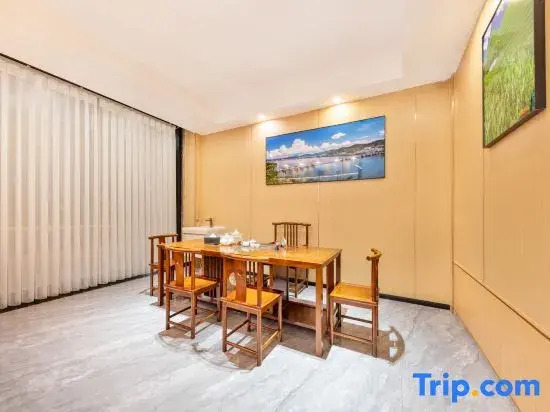 Yunshang Siji Home Inn (Chaozhou Ancient City Chaoren Park )