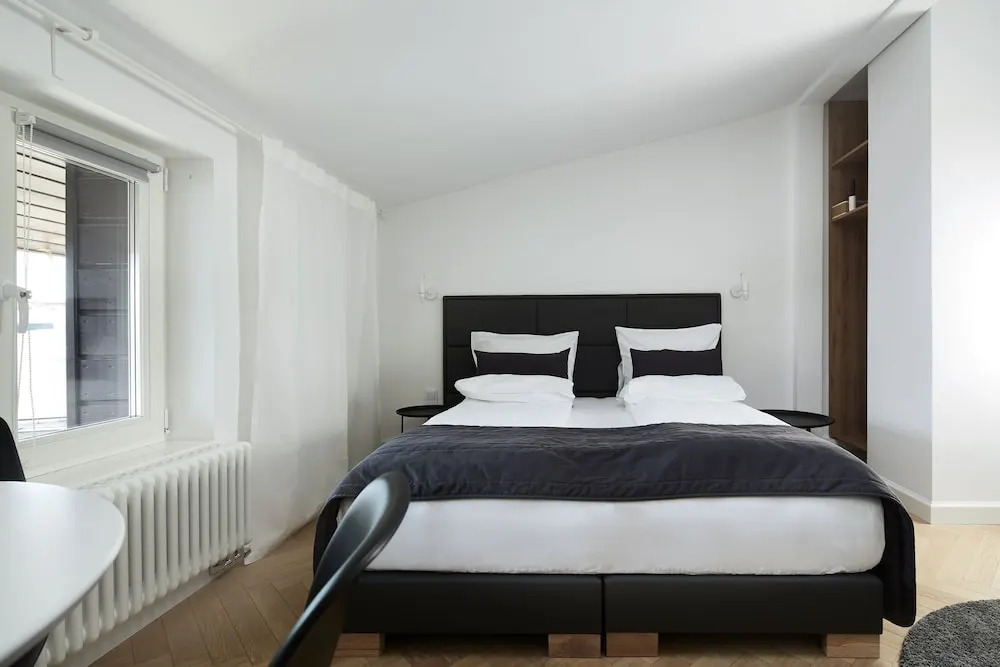 St Agnes Apartments Old Town
