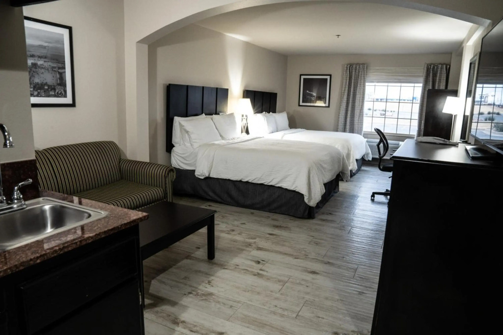 Holiday Inn Express Hotel and Suites Weatherford, an IHG Hotel