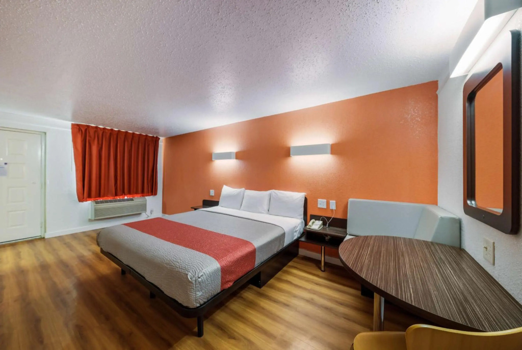 Motel 6-Dallas, TX - Farmers Branch