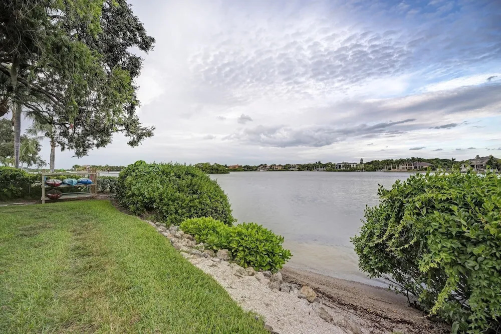 Midnight Cove Ii 110f Bay View! 2 Bedroom Condo