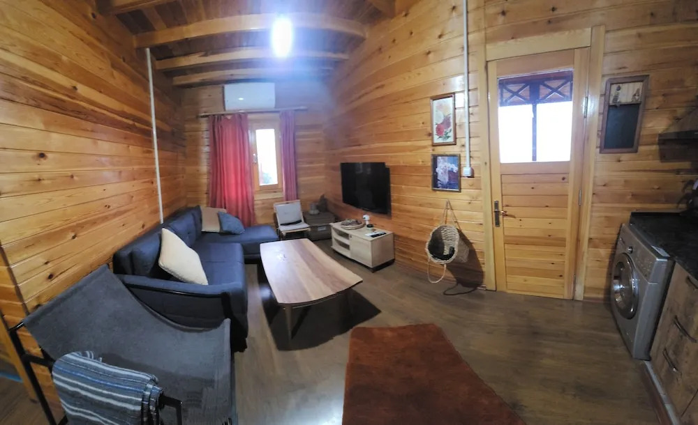 Nefes House
