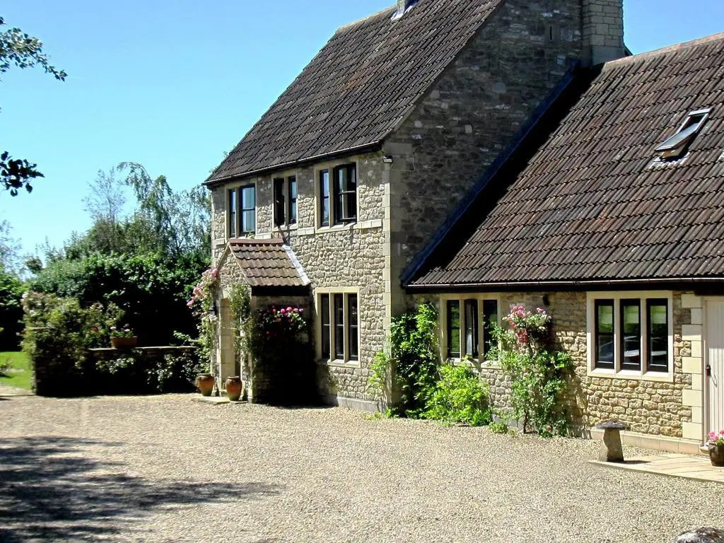 Great Ashley Farm Holiday Cottage & Shepherds Huts