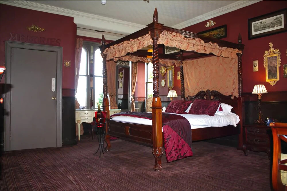 The Retreat Castle