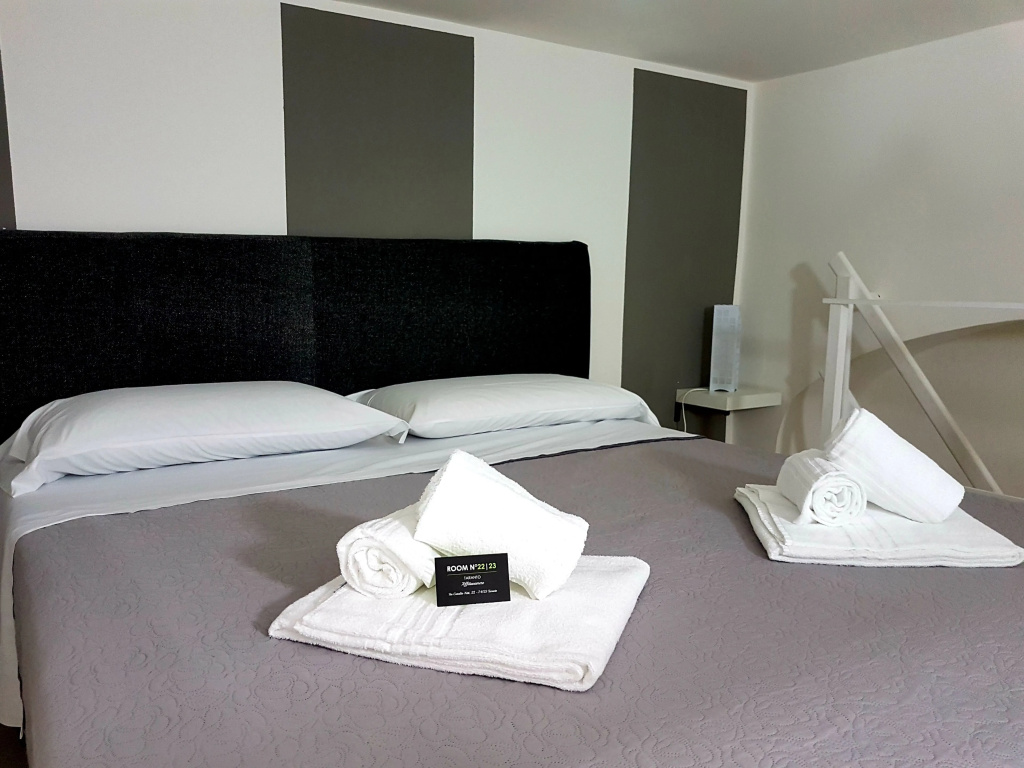Room27