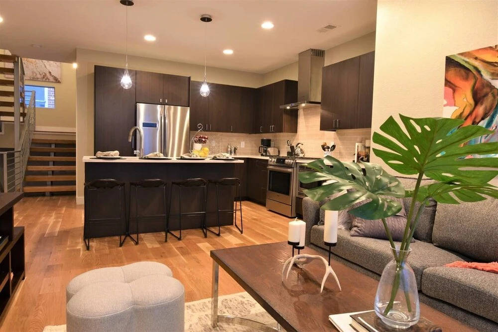 Classic City Condo Views From Golden Triangle